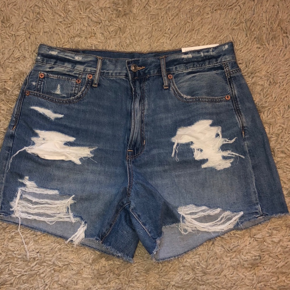 American Eagle 90s Boyfriend Short